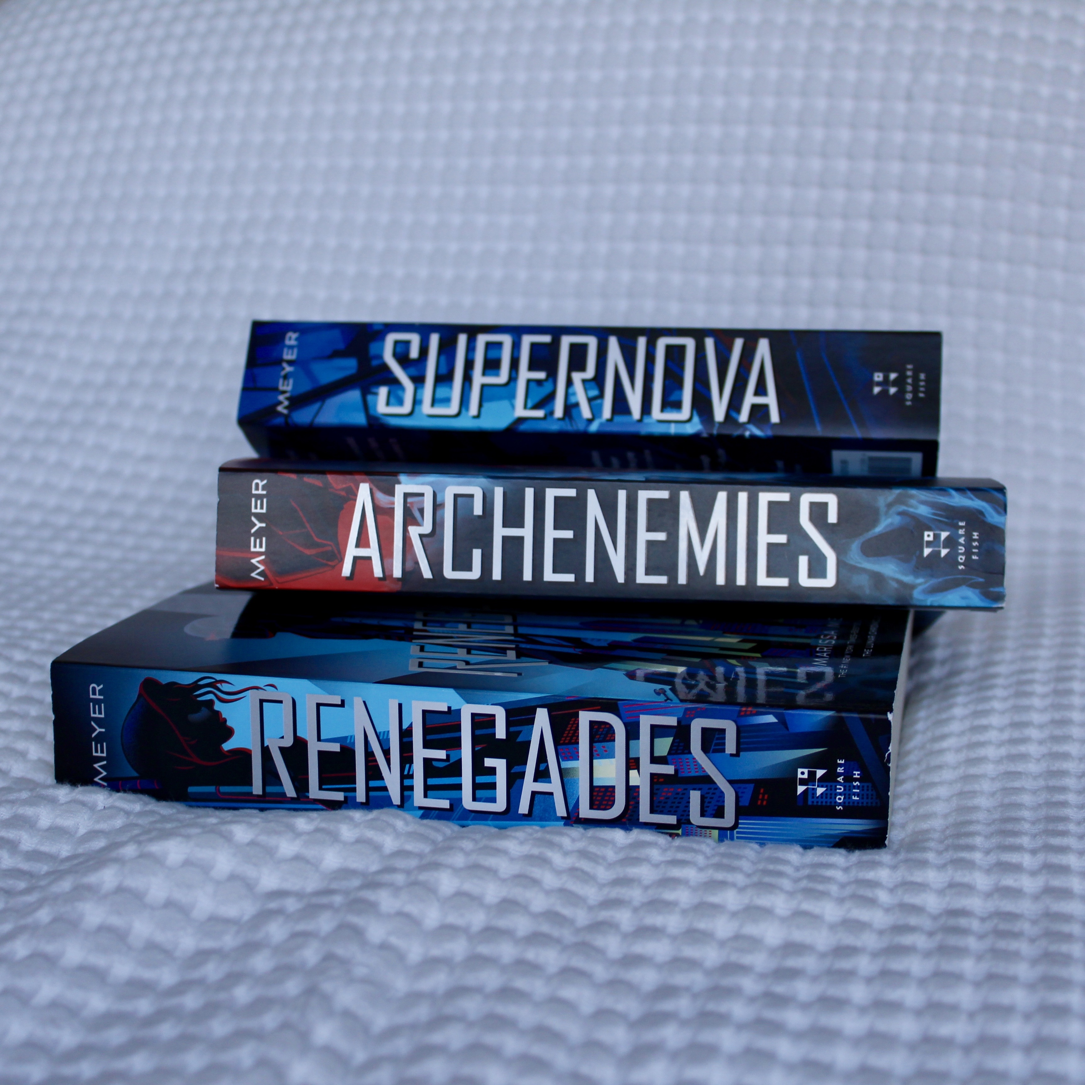 Trilogie : Renegades – Marissa Meyer